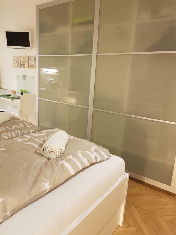 Apartamento Cozy With Parking Near Center Praga